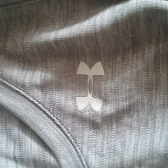 UNDER ARMOUR TANK TOP - Picture 8 of 12